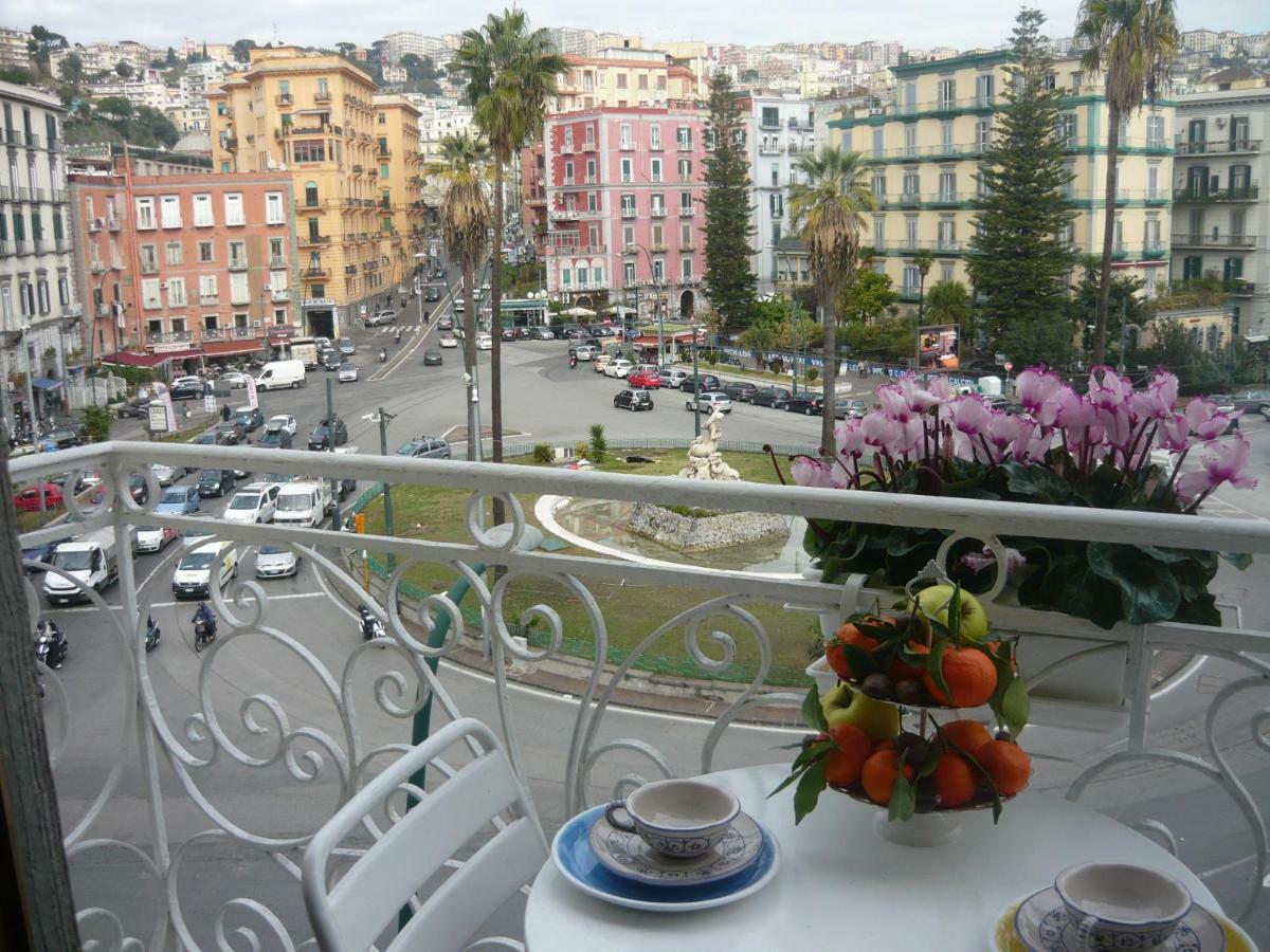 Hotel La Stanza Della Sirena à Naples Extérieur photo